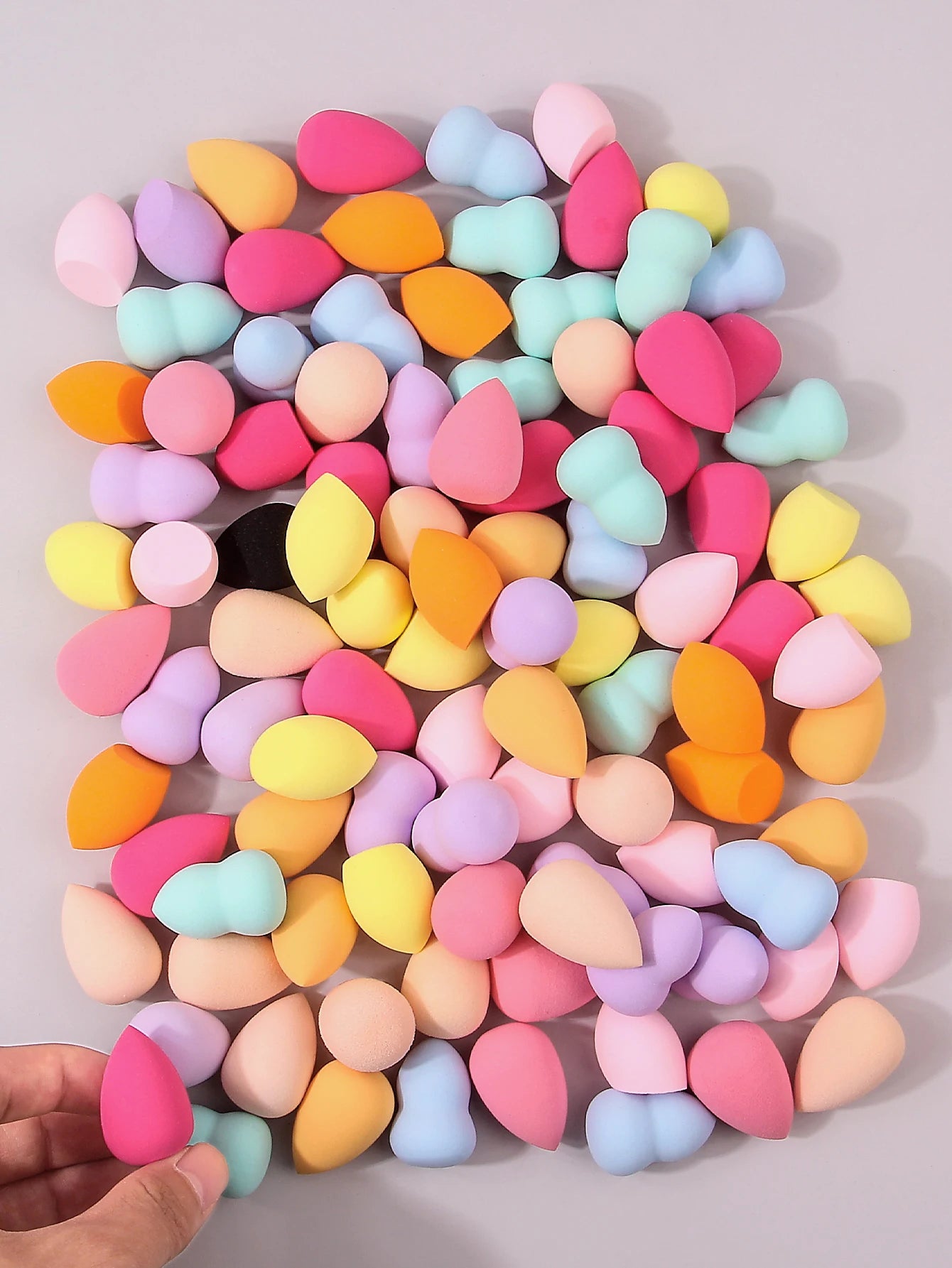 10/25/50/100-Pack Random Color & Shape Makeup Sponges, Latex-Free Blending Tools for Liquid/Cream/Powder